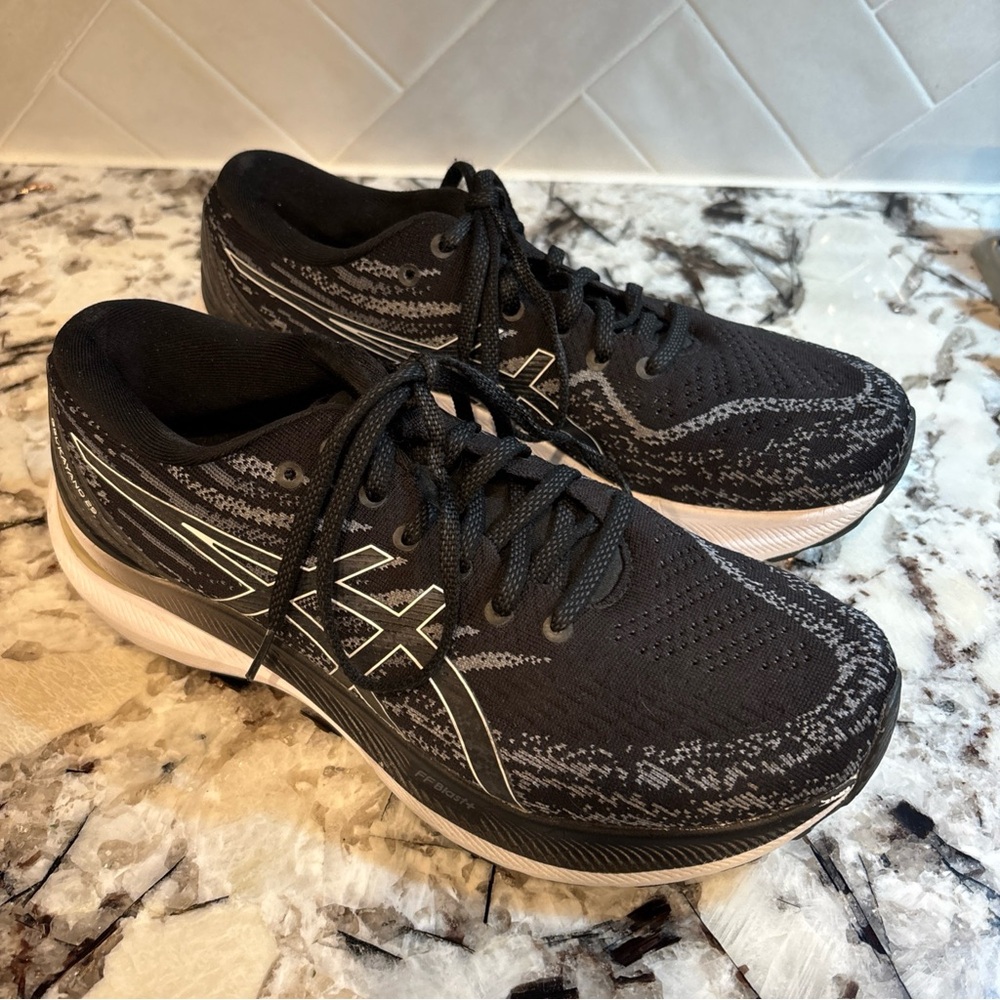 ASICS Men's Black and White Athletic Shoes